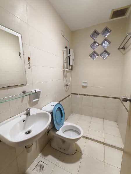 Rumah Berkembar untuk Dijual di Kemuning Utama Palma (Shah Alam) - Jen Tan - Bathroom - PropertyGuru.com.my