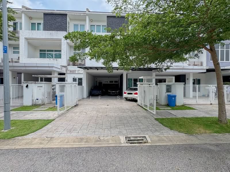 3-storey Terraced House for Sale in Bukit Jelutong (Shah Alam) - Alif Saad - PropertyGuru.com.my