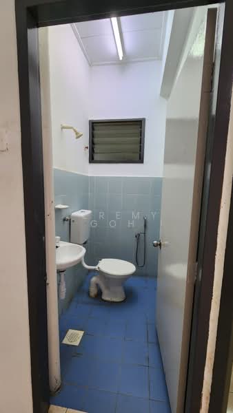 Pangsapuri untuk Dijual di Taman Putri Kulai - Jeremy Goh - Bathroom - PropertyGuru.com.my