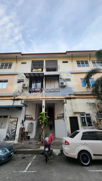 Pangsapuri untuk Dijual di Taman Putri Kulai - Jeremy Goh - Exterior - PropertyGuru.com.my