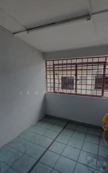 Rumah Teres 2 Tingkat untuk Dijual di Taman Sungai Besi Indah (Seri Kembangan) - Jane Shoo - Balcony - PropertyGuru.com.my