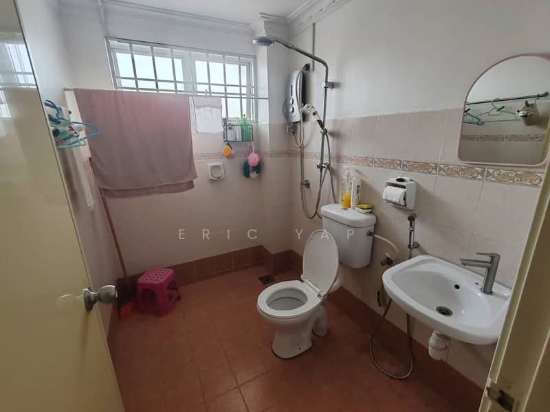 Rumah Teres 2 Tingkat untuk Dijual di Semenyih (Selangor) - Eric Yap - Bathroom - PropertyGuru.com.my