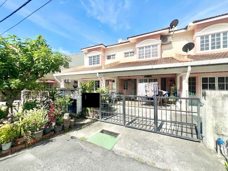 2-storey Terraced House for Sale in Kajang (Selangor) - Azli Ibrahim - Exterior - PropertyGuru.com.my