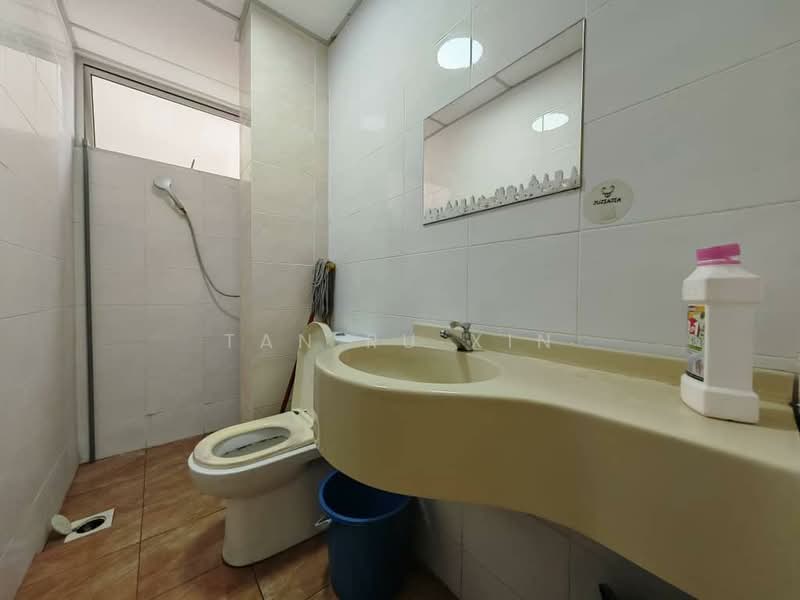 Kondominium untuk Disewa di Platinum Lake PV 15 - Tan Ru Xin - Bathroom - PropertyGuru.com.my