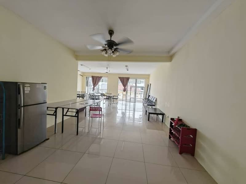 Kondominium untuk Disewa di Platinum Lake PV 15 - Tan Ru Xin - Living Room - PropertyGuru.com.my