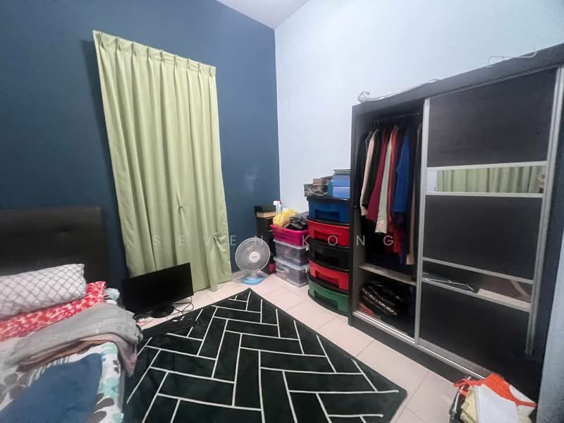 2-storey Terraced House for Sale in Bandar Seri Alam (Masai) - Seven Kong - Bedroom - PropertyGuru.com.my