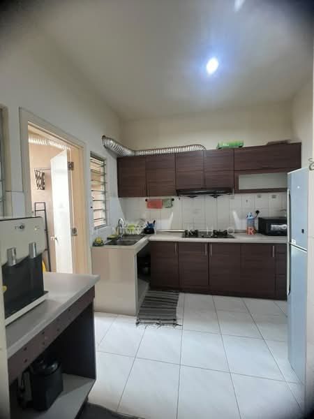 Condominium for Rent at Seri Maya Condominium - Johnny Khor - Kitchen - PropertyGuru.com.my