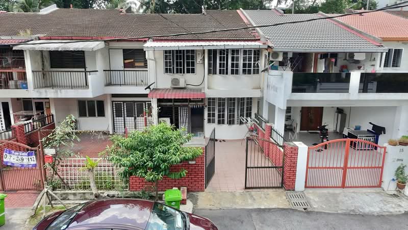2-storey Terraced House for Sale in Taman Seputeh (Seputeh) - Azli Ibrahim - Exterior - PropertyGuru.com.my