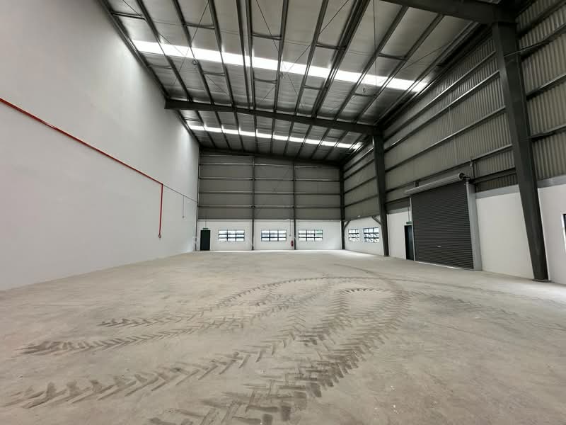 Semi-D Factory for Rent in NCT Smart Industrial Park (Sepang) - Ron Yew - Interior - PropertyGuru.com.my