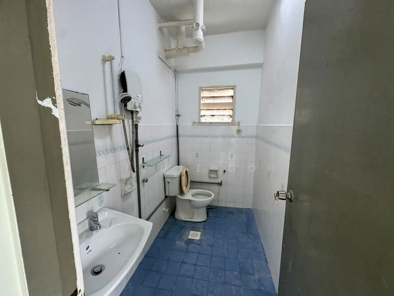 Condominium for Sale at Pandan Heights Condominium - Nicole Goh - Bathroom - PropertyGuru.com.my