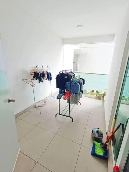 Condominium for Sale at The WaterEdge (Pinggiran Air) - Vicky Wong - Balcony - PropertyGuru.com.my