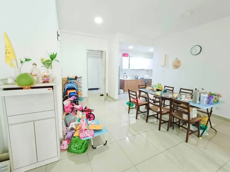 Condominium for Sale at The WaterEdge (Pinggiran Air) - Vicky Wong - Dining Room - PropertyGuru.com.my