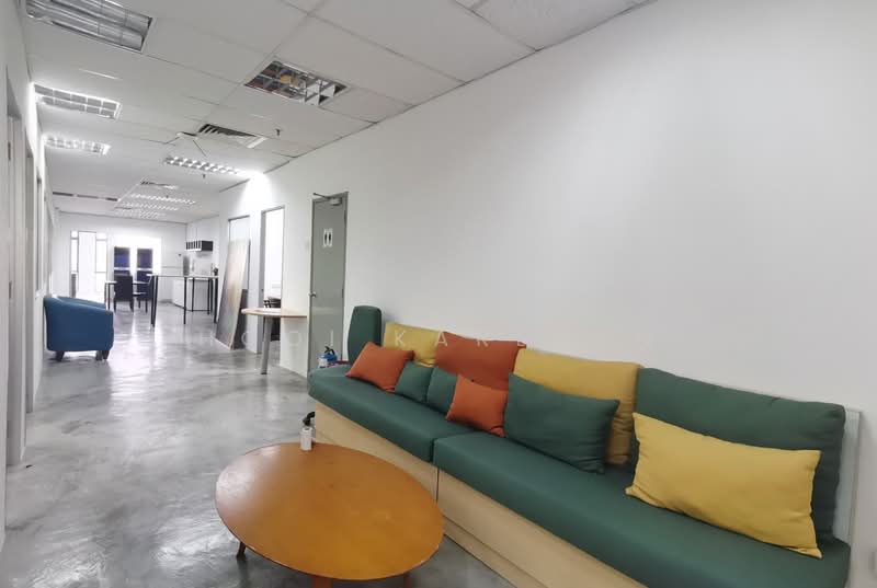 Office for Rent in Petaling Jaya (Selangor) - Hooi Karlmen - Corridor - PropertyGuru.com.my