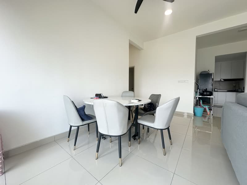 Kondominium untuk Disewa di Skyvilla @ D'Island - Shue Sen - Dining Room - PropertyGuru.com.my