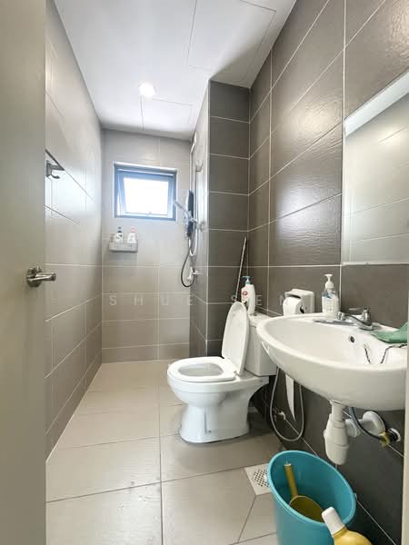 Kondominium untuk Disewa di Skyvilla @ D'Island - Shue Sen - Bathroom - PropertyGuru.com.my