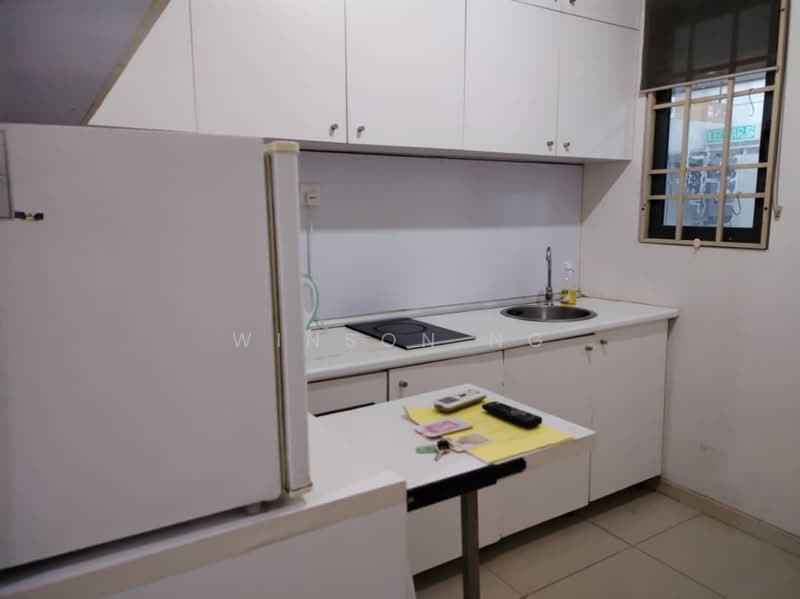 Servis Apartment untuk Disewa di Centrestage Designer Suite - Winson Ng - Kitchen - PropertyGuru.com.my
