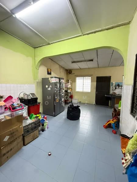1-storey Terraced House for Sale in Taman Bukit Kepayang (Bukit Kepayang) - Madam Lolaliza - Kitchen - PropertyGuru.com.my