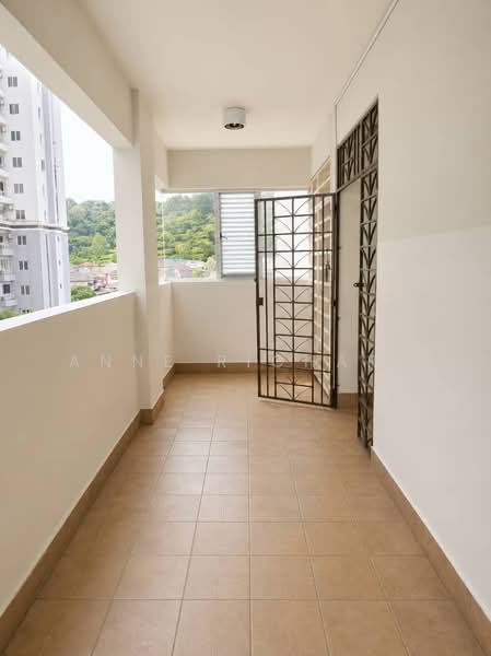 Kondominium untuk Dijual di Aseana Puteri - Anne Richard - Balcony - PropertyGuru.com.my