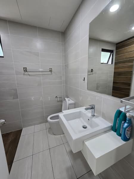 Servis Apartment untuk Disewa di UNIO Residence - Kathy Yap - Bathroom - PropertyGuru.com.my