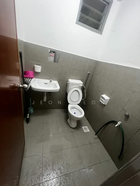 Townhouse for Rent in Taman Adda Heights (Tebrau) - Jeon Geon - Bathroom - PropertyGuru.com.my