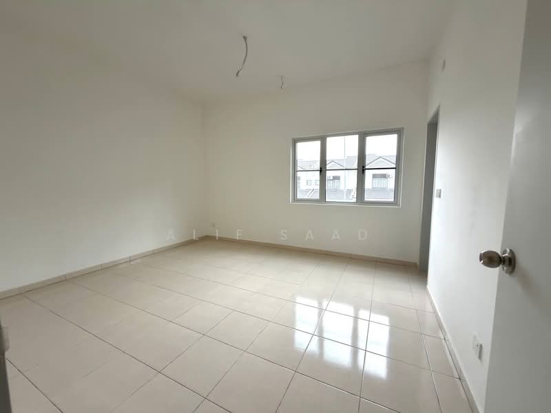 Rumah Teres untuk Dijual di Sepang (Selangor) - Alif Saad - PropertyGuru.com.my