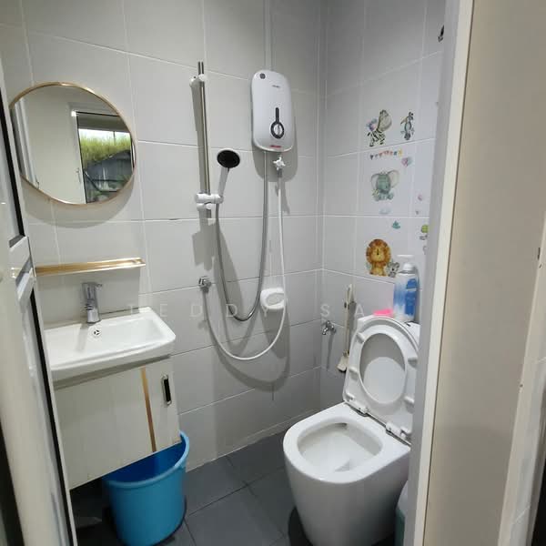 Rumah Teres untuk Dijual di Tamansari (Rawang) - Teddy Saw - Bathroom - PropertyGuru.com.my
