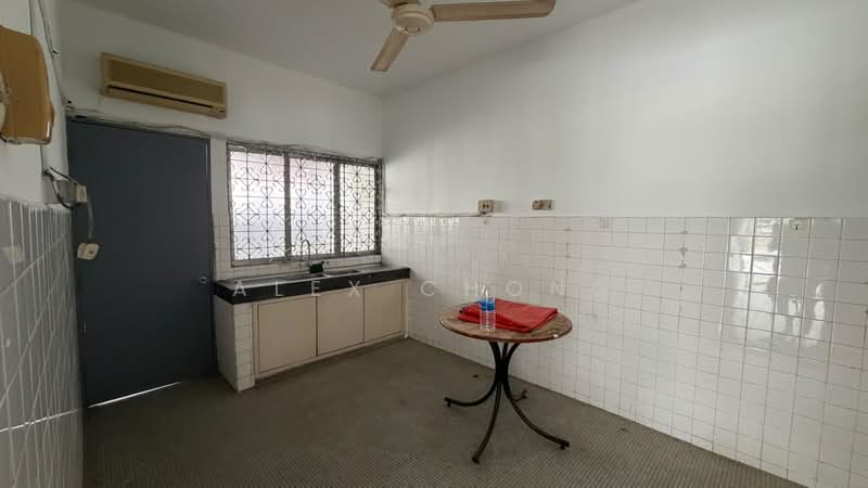 2-storey Terraced House for Sale in SS2 (Petaling Jaya) - Alex Chong - Kitchen - PropertyGuru.com.my