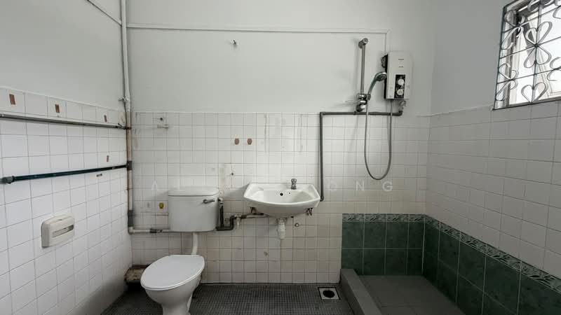 2-storey Terraced House for Sale in SS2 (Petaling Jaya) - Alex Chong - Bathroom - PropertyGuru.com.my