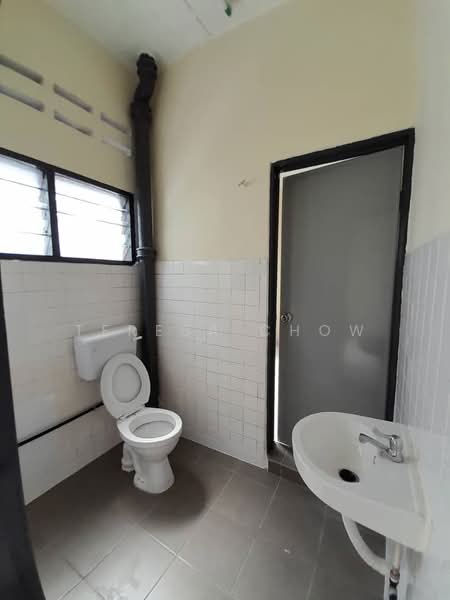 2-storey Terraced House for Rent in Seksyen 17 (Petaling Jaya) - Teresa Chow - Bathroom - PropertyGuru.com.my