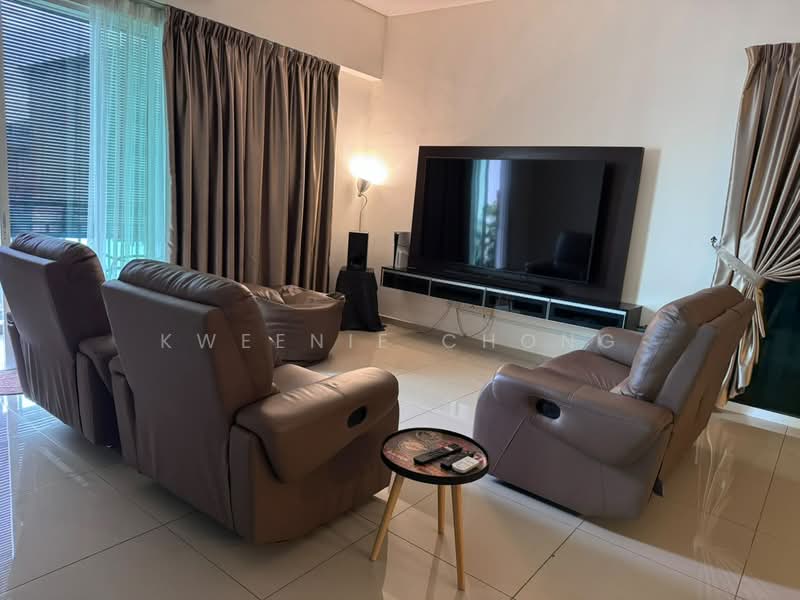 Kondominium untuk Dijual di D'suria Condominium - Kweenie Chong - Living Room - PropertyGuru.com.my