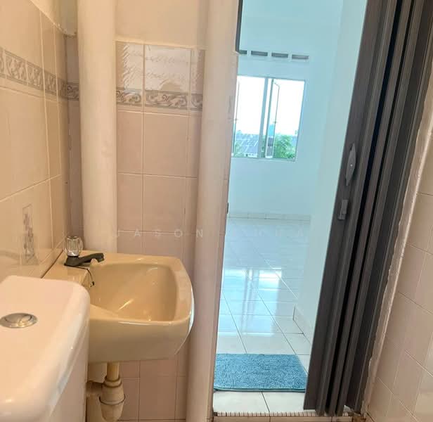 Kondominium untuk Dijual di Selesa Puteri Condominium - Jason Chua - Bathroom - PropertyGuru.com.my