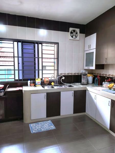 Rumah Teres 2 Tingkat untuk Dijual di Taman Ehsan Jaya (Ulu Tiram) - Karl Lim - Kitchen - PropertyGuru.com.my