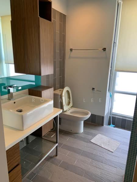 Servis Apartment untuk Disewa di Verve Suites - Roman Lee - Bathroom - PropertyGuru.com.my