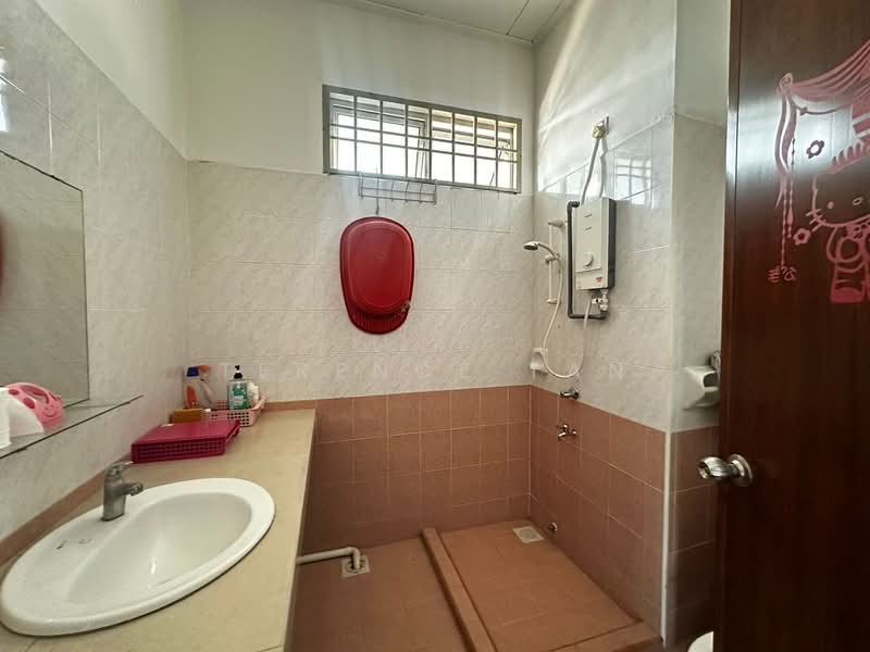 Semi-Detached House for Sale in Taman Bukit Jaya (Ulu Tiram) - Terence Tan - PropertyGuru.com.my