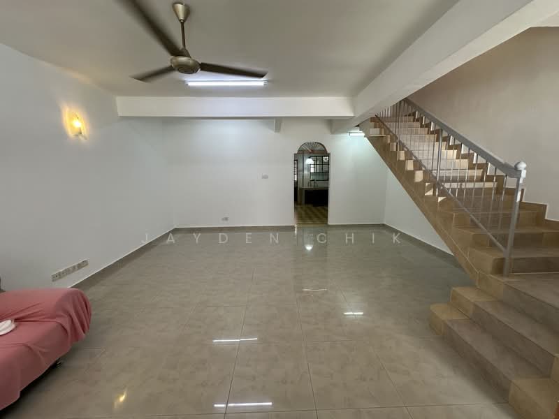 Rumah Teres 2 Tingkat untuk Dijual di Cheras (Selangor) - Jayden Chik - Living Room - PropertyGuru.com.my