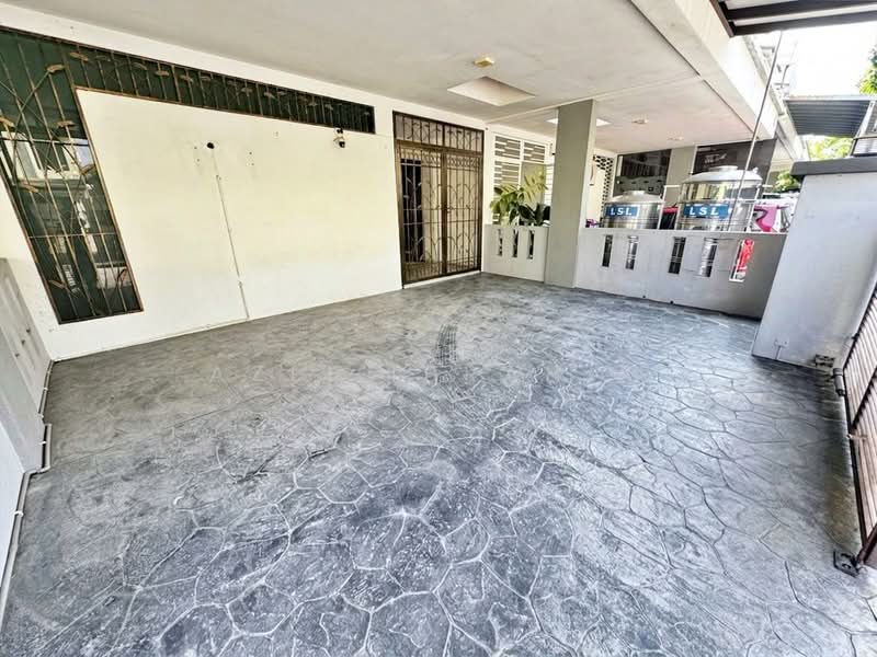Rumah Berkembar untuk Dijual di Taman Tropika 2 (Kajang) - Azli Ibrahim - Exterior - PropertyGuru.com.my