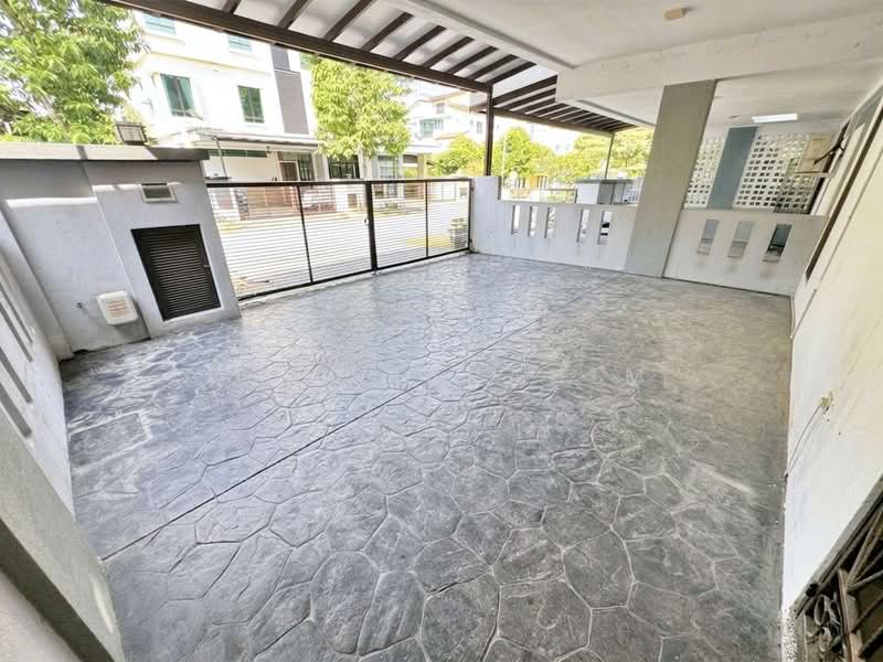 Rumah Berkembar untuk Dijual di Taman Tropika 2 (Kajang) - Azli Ibrahim - Exterior - PropertyGuru.com.my
