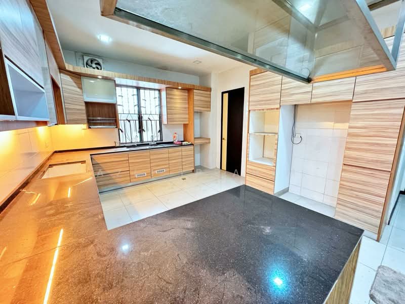 Rumah Berkembar untuk Dijual di Taman Tropika 2 (Kajang) - Azli Ibrahim - Kitchen - PropertyGuru.com.my