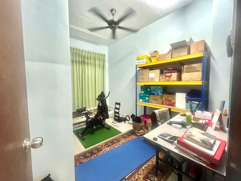 2-storey Terraced House for Sale in Bandar Seri Alam (Masai) - Seven Kong - Study - PropertyGuru.com.my