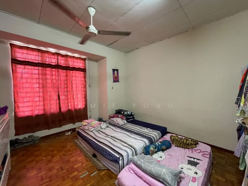 2-storey Terraced House for Sale in Taman Puncak Jalil (Seri Kembangan) - Jamie Yong - Bedroom - PropertyGuru.com.my