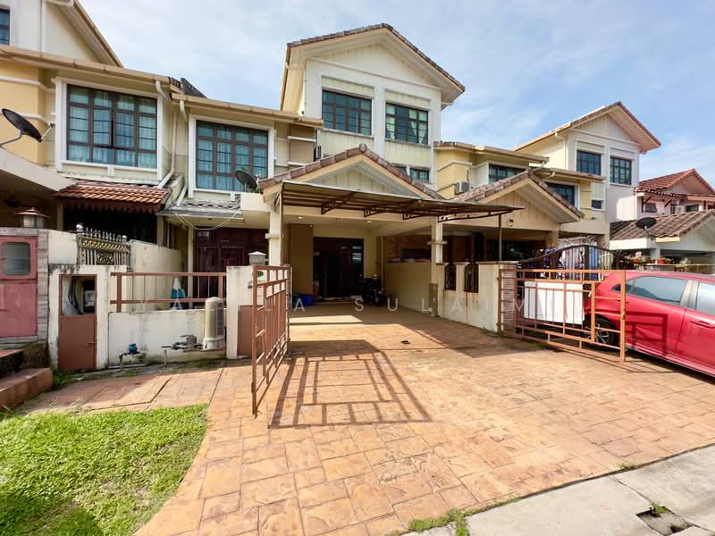 3-storey Terraced House for Sale in Seksyen 7 (Shah Alam) - Yazila Sulaimi - Exterior - PropertyGuru.com.my