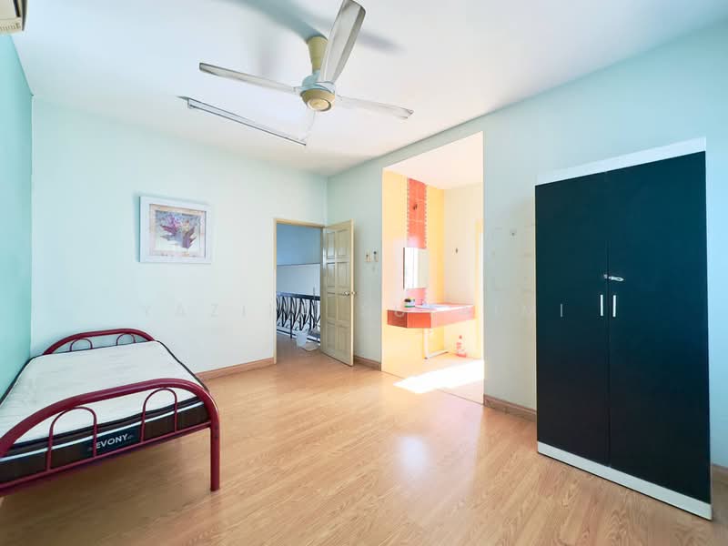 3-storey Terraced House for Sale in Seksyen 7 (Shah Alam) - Yazila Sulaimi - Bedroom - PropertyGuru.com.my