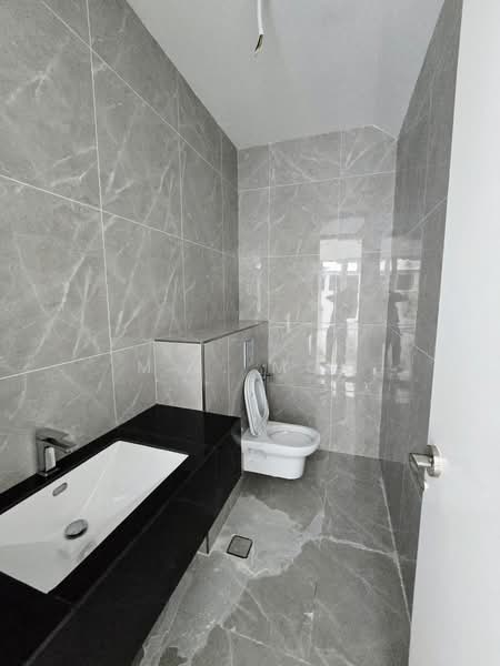 Semi-Detached House for Sale in Taman Ekoflora (Johor Bahru) - M.L. Mok - Bathroom - PropertyGuru.com.my
