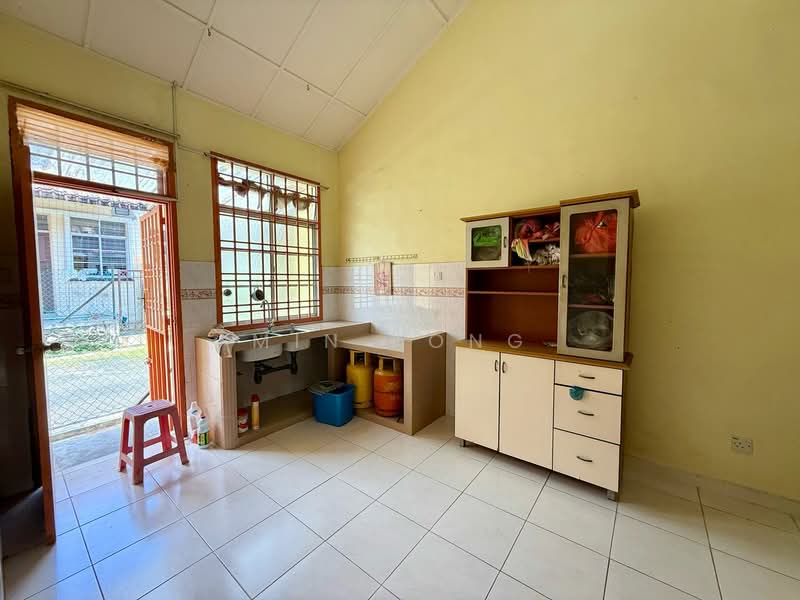 Rumah Teres 1 Tingkat untuk Disewa di Taman Setia Indah (Tebrau) - Min Kong - Kitchen - PropertyGuru.com.my