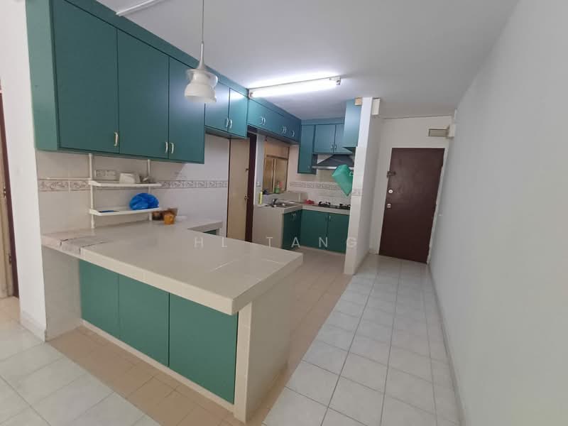 Pangsapuri untuk Dijual di Flora Damansara Apartment - HL Tang - Kitchen - PropertyGuru.com.my