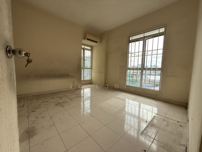 Condominium for Sale at Warisan City View - JC Looi - Interior - PropertyGuru.com.my