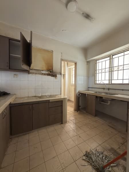 Condominium for Sale at Warisan City View - JC Looi - Kitchen - PropertyGuru.com.my