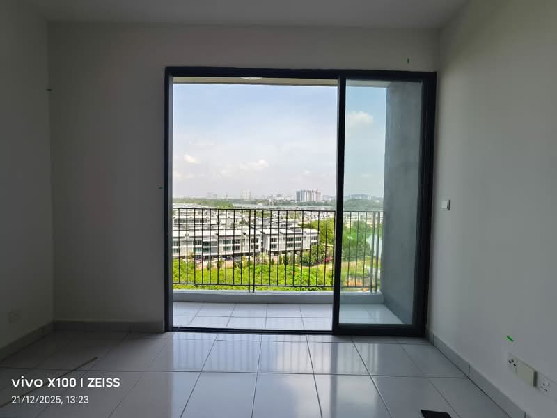 Servis Apartment untuk Disewa di E'Island Lake Haven - Hui Qi - Balcony - PropertyGuru.com.my
