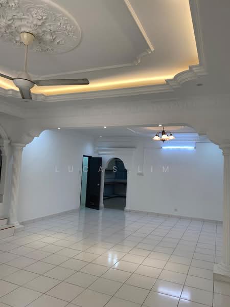 Rumah Teres 2 Tingkat untuk Dijual di Bukit Rahman Putra (Sungai Buloh) - Lucas Lim - Living Room - PropertyGuru.com.my