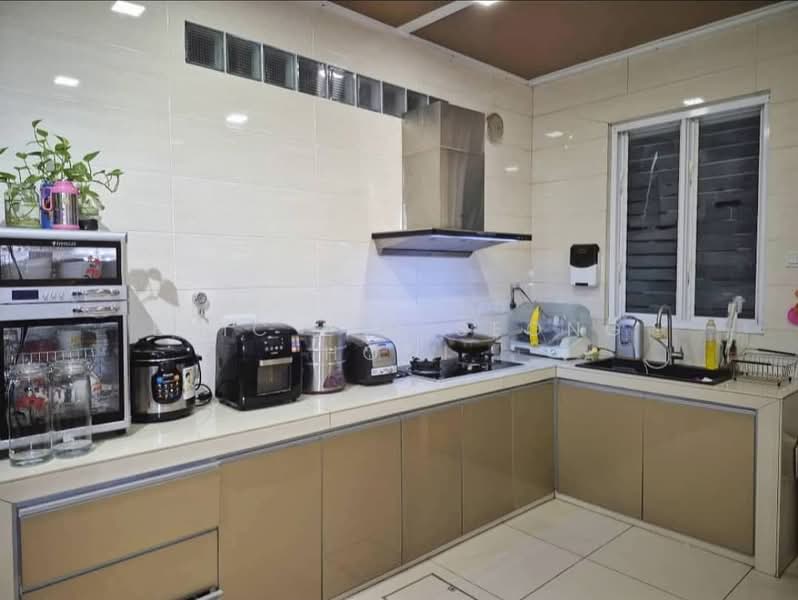 Rumah Berkembar untuk Dijual di Bandar Botanic (Klang) - Eric Lim Seong Hooi - Kitchen - PropertyGuru.com.my